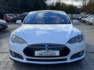 Tesla Model S foto 2