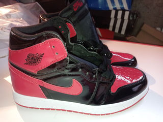 Nike Air Jordan 1 Retro High Patent Red/Black Unisex foto 3