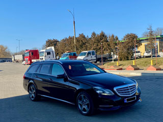 Mercedes E-Class foto 2