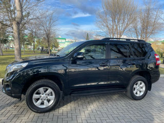 Toyota Land Cruiser Prado foto 2