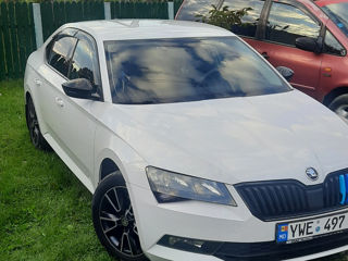 Skoda Superb foto 1