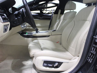 BMW 7 Series foto 15