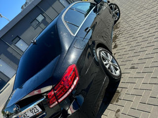 Mercedes E-Class foto 3