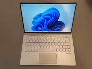 Laptop Asus ZenBook 13