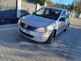 Dacia Logan foto 1