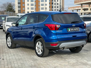 Ford Escape foto 2