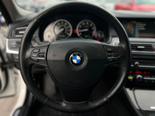 BMW 5 Series foto 13