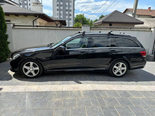 Mercedes E-Class Wagon foto 2