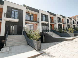 Townhouse în 3 nivele, 200 mp, Codru, 270 000 € foto 1