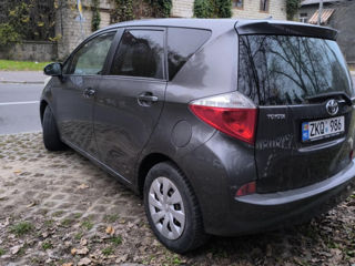 Toyota Verso-S foto 4