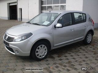 Dacia Sandero foto 1