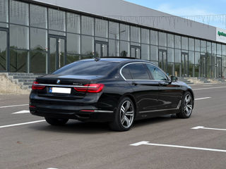 BMW 7 Series foto 4