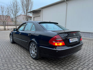 Mercedes E-Class foto 8