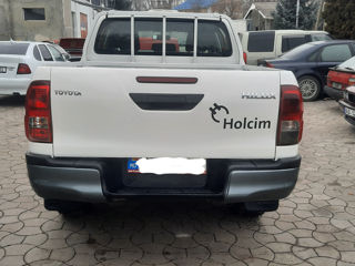 Toyota Hilux foto 4