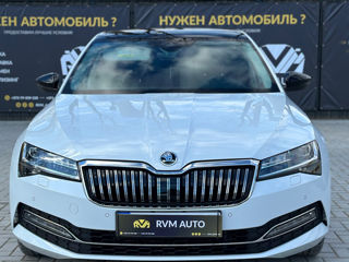 Skoda Superb foto 2