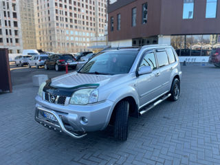 Nissan X-Trail foto 3