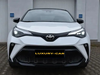 Toyota C-HR foto 2