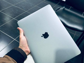 MacBook Pro 2017 (Retina, i5, 8/256Gb SSD) foto 5