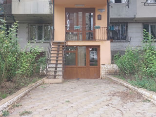 Apartament cu 2 camere, 47 m², Botanica, Chișinău foto 2