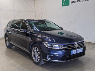 Volkswagen Passat foto 4