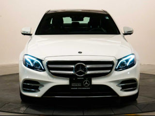 Mercedes E-Class foto 1