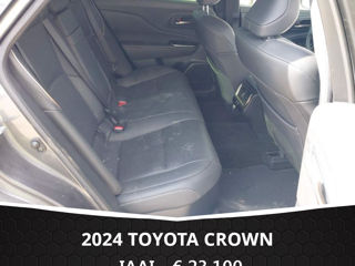 Toyota Crown foto 6