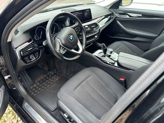 BMW 5 Series foto 5