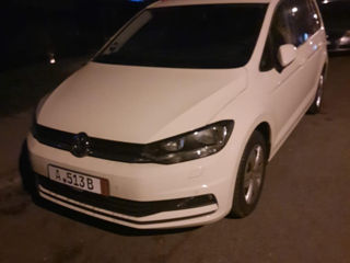 Volkswagen Touran foto 4