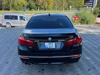 BMW 5 Series foto 4