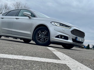 Ford Mondeo foto 2