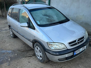 Opel Zafira foto 2