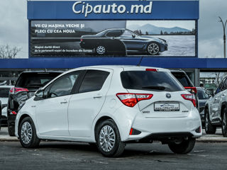 Toyota Yaris foto 2