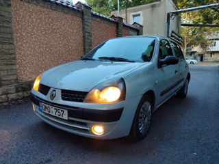 Renault Clio foto 1