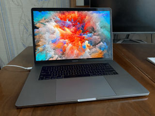 MacBook Pro 15 2019 foto 2