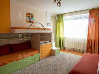 Apartament cu 2 camere, 127 m², Centru, Chișinău foto 4