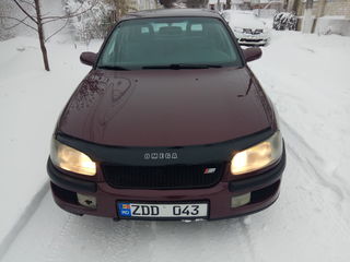 Opel Omega foto 3