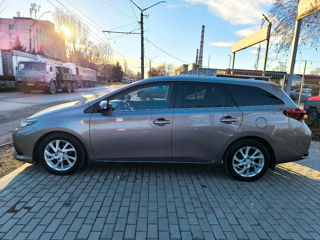 Toyota Auris foto 4