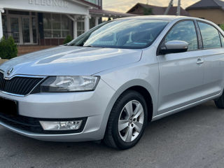 Skoda Rapid фото 2