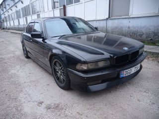 BMW 7 Series foto 2