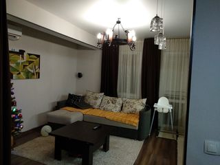 Apartament, in casa noua, dotat cu tehnica, mobila si reparatie foto 2