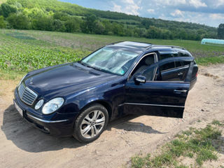 Mercedes E-Class foto 2