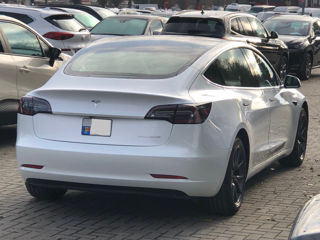 Tesla Model 3 foto 5