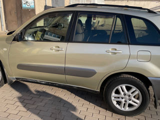 Toyota Rav 4 foto 3