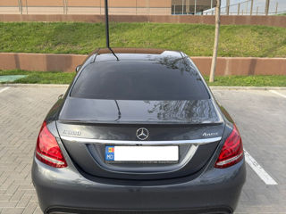 Mercedes C-Class foto 7