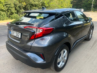 Toyota C-HR foto 3