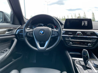 BMW 5 Series foto 8