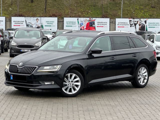 Skoda Superb foto 3