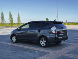 Toyota Prius + foto 4