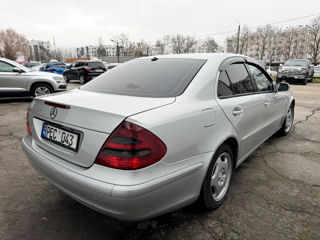 Mercedes E-Class foto 3