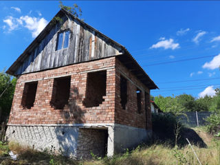 Продам дачный участок 6 соток с домом в живописном месте в Кодрах рядом с селом Рышково.